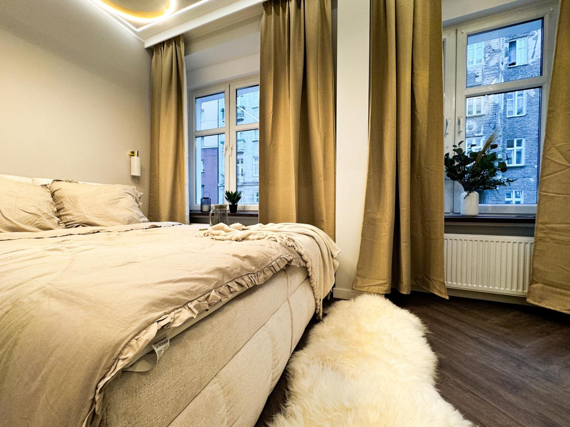 Central, Modern & Chic Gem, Near Park! 10min To Old Town, Trumski *