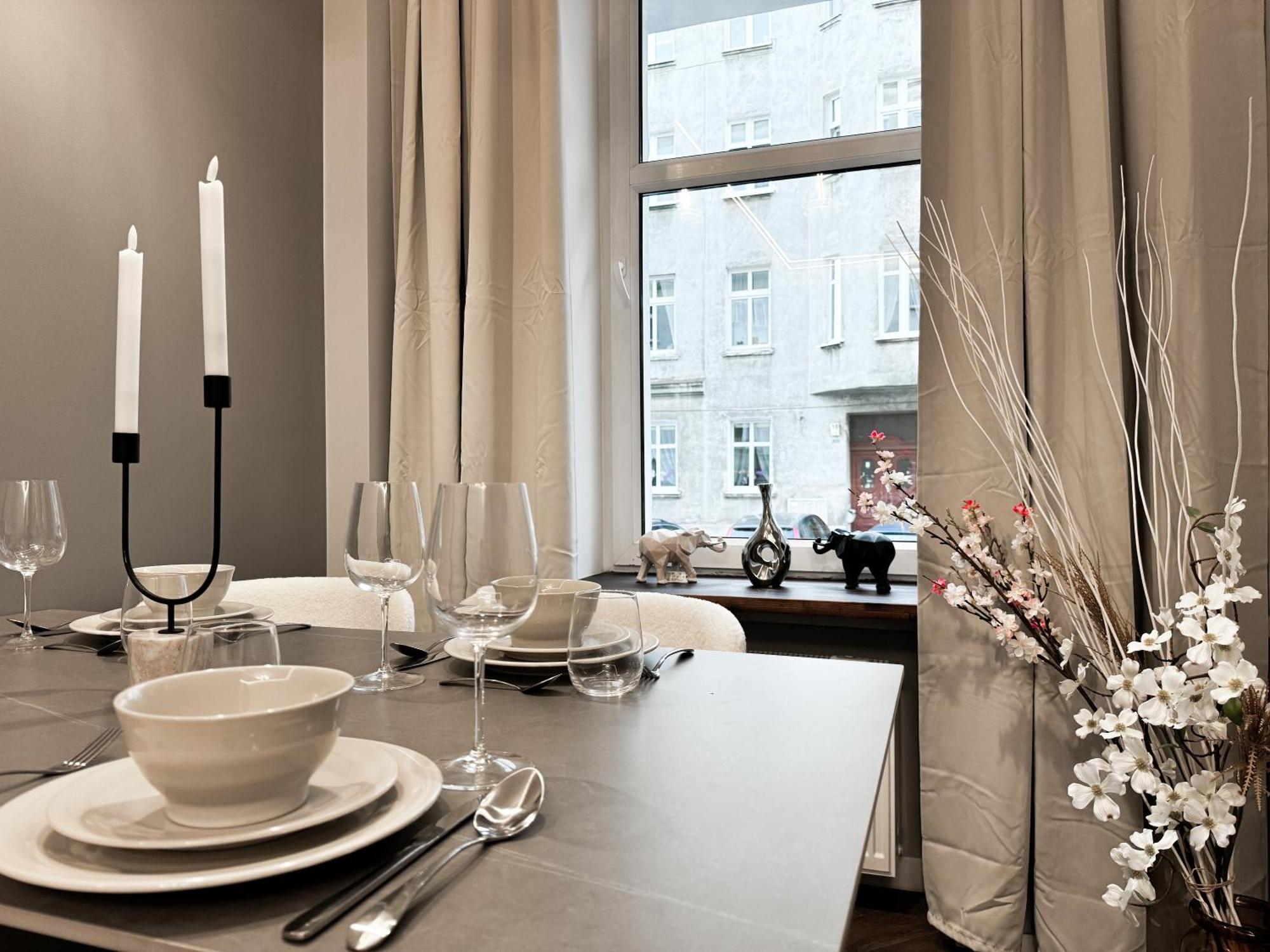 Central, Modern & Chic Gem, Near Park! 10min To Old Town, Trumski Breslau