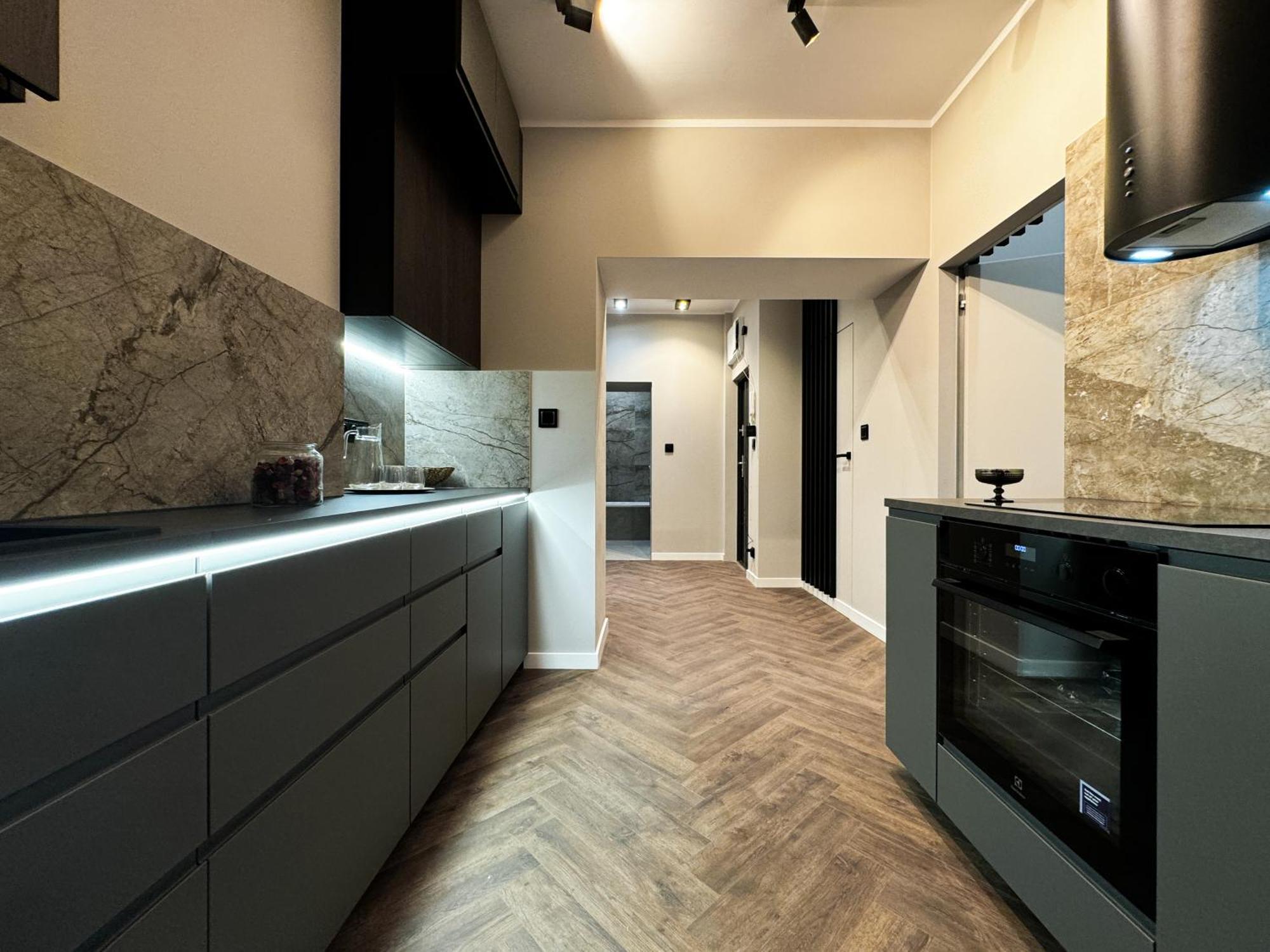 Central, Modern & Chic Gem, Near Park! 10min To Old Town, Trumski * Breslau