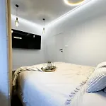 Central, Modern & Chic Wroclaw Gem, Near Park! 10Min To Old Town, Trumski