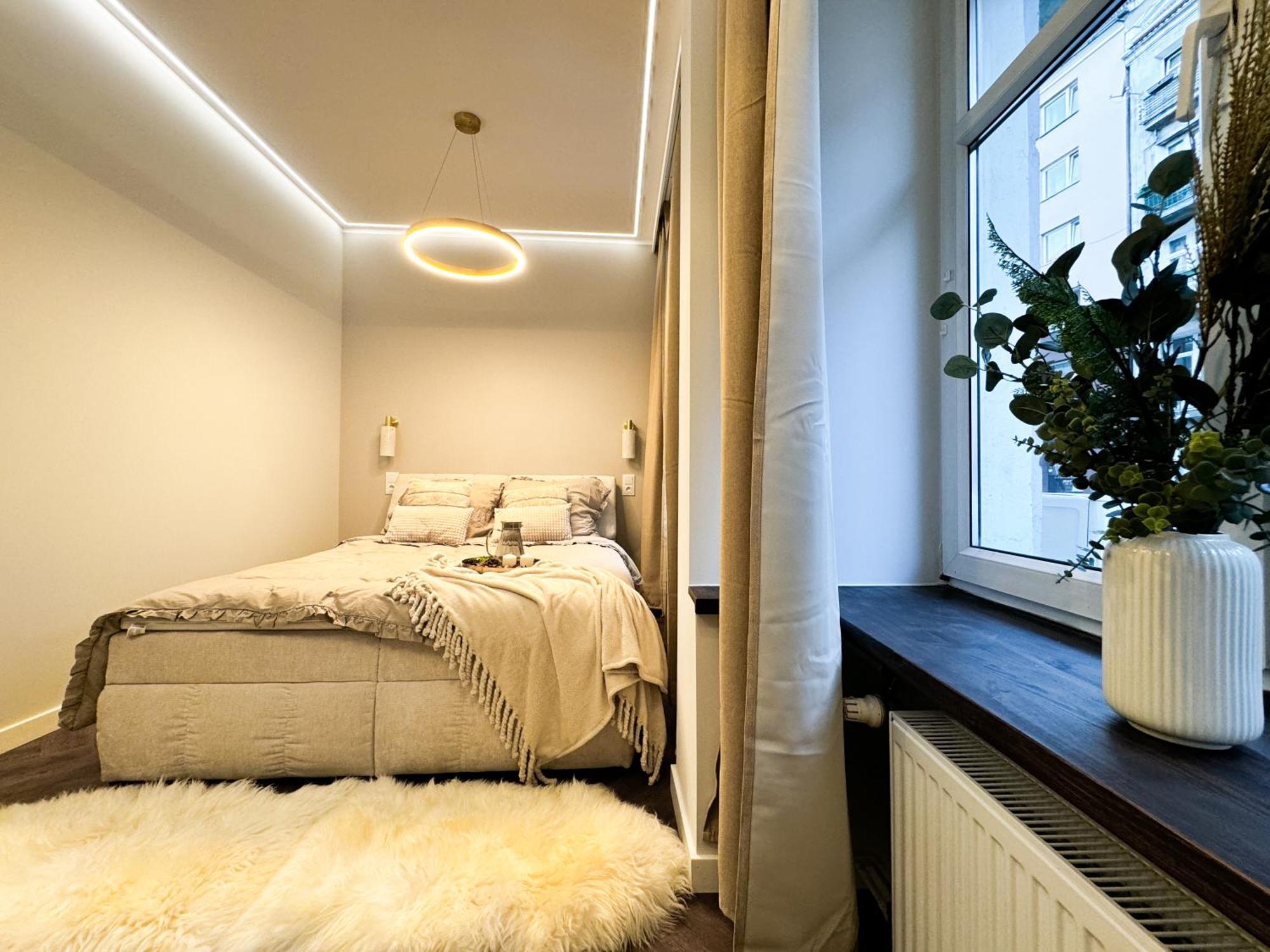 Central, Modern & Chic Gem, Near Park! 10min To Old Town, Trumski Wroclaw