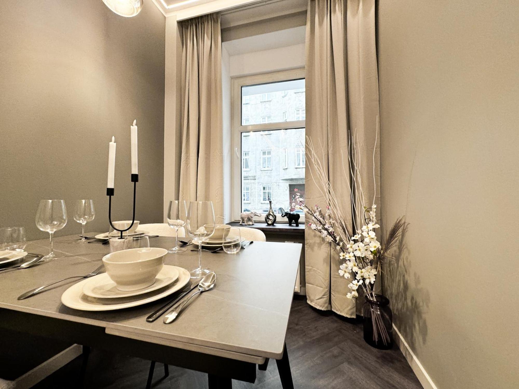 Central, Modern & Chic Gem, Near Park! 10min To Old Town, Trumski * Wroclaw